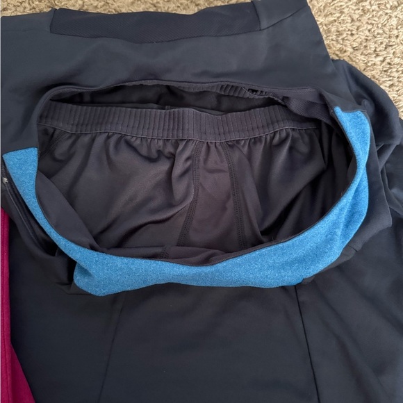 Bundle Lot Of Activewear Tops Women Size Small Tank Top Sports Bra Nike Wilson - Picture 5 of 5